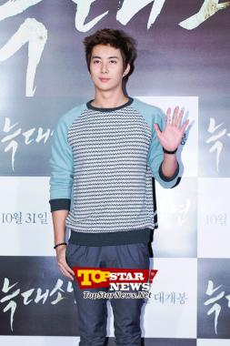 김형준(Kim Hyung Jun), &apos;산뜻함으로 무장한 꽃청년&apos; …영화 늑대소년 VIP 시사회 현장 [KSTAR PHOTO]