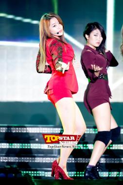 Song Ji Eun de Secret "Arrastrada por su suave movimiento"...2012 Hallyu Dream Concert en Gyeongju [KPOP PHOTO]