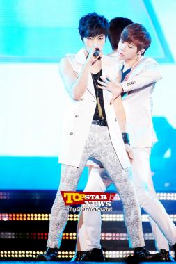 Infinite&apos;s El, &apos;Getting more handsome by the day&apos;...2012 Hallyu Dream Concert in Gyeongju [KPOP PHOTO]