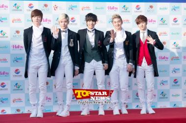 NU&apos;EST, "Cinco chicos geniales" SesiŦn de fotos en "2012 Hallyu Dream Concert in Gyeongju" [KPOP PHOTO]