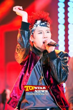 Taeil de Block B, "Su gran personalidad domina el escenario"  … Ceremonia de inauguración de "MU:CON Seoul 2012" [KPOP PHOTO]