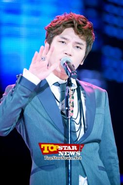 K.will, &apos;Plaintive eyes’  … Opening ceremony for &apos;MU:CON Seoul 2012&apos; [KPOP PHOTO]