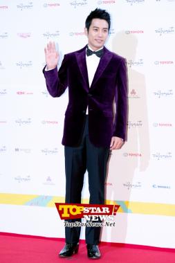 Joo Sang Wook, "Moda púrpura sin igual" … Alfombra roja del 49 Festival de Cine Anual de DaeJong [KSTAR PHOTO]