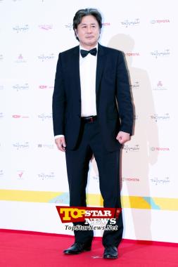 Choi Min Sik, "Un caballero con mucha personalidad"… Alfombra roja del 49 Festival de Cine Anual de DaeJong [KSTAR PHOTO]