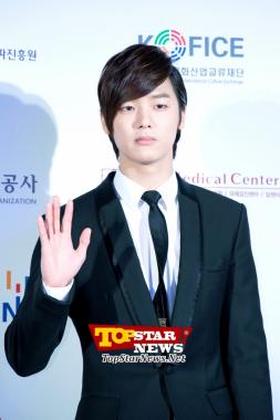 Kang Min Hyuk de CNBLUE, "Un chico bastante chic" … Premios "K-Drama Star Awards" [KSTAR PHOTO]