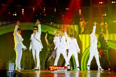 빅뱅(BIGBANG), 홍콩 콘서트 3회 연속 매진…3만 관객 열광 [KPOP]