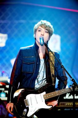 [HD포토] 씨엔블루(CNBLUE) 정용화, ‘시크하게 돌아왔어요’…MBC MUSIC ‘쇼 챔피언’ 녹화 현장 [KPOP PHOTO]