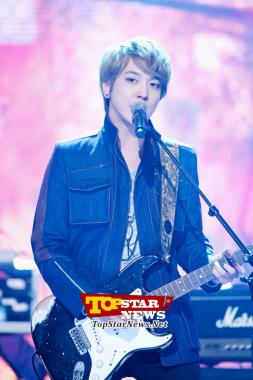 [HD포토] 씨엔블루(CNBLUE) 정용화, ‘진지한 라이브 무대’…MBC MUSIC ‘쇼 챔피언’ 녹화 현장 [KPOP PHOTO]