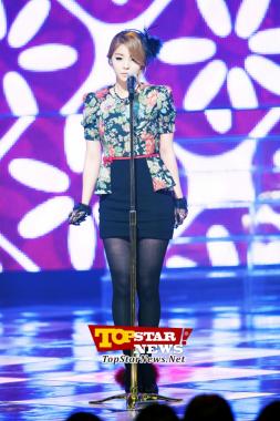 에일리(Ailee), 배치기 ‘눈물샤워’ 피쳐링…Mnet 엠카운트다운 방송 현장 [KPOP PHOTO