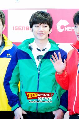 2PM’s Junho, ‘A smile that melts female’s hearts’…&apos;Nepa-Isenberg&apos; launching fashion show [KPOP PHOTO]