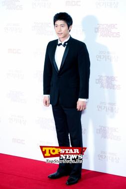 이상우(Lee Sang Woo), 블랙 수트의 쾌남아…‘2012 MBC 연기대상’ 레드카펫 현장 [KSTAR PHOTO]