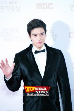 이장우(Lee Jang Woo), 훈남의 ‘카리스마 눈빛’…‘2012 MBC 연기대상’ 레드카펫 현장 [KSTAR PHOTO]