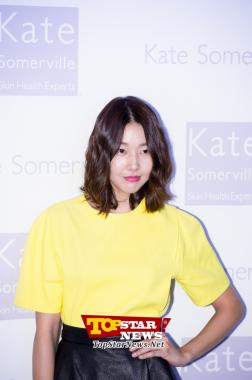 Han Hye Jin, "Con la seguridad de una modelo"…Acto de inauguración de "Kate Somerville" [KSTAR PHOTO]