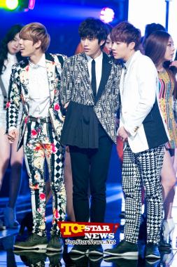 Infinite, ‘Focusing on the announcement of first place’…‘ Mnet M! Countdown [KPOP PHOTO]