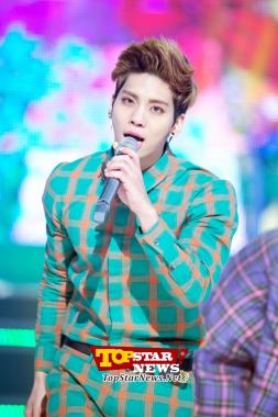 Jonghyun de SHINee, "Me pierdo en tu mirada"… MBC MUSIC "Show Champion" [KPOP PHOTO]