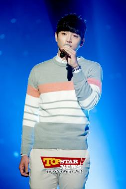 2AM’s Jin Woon, ‘Warm emotion’… MBC MUSIC ‘Show Champion’ [KPOP PHOTO]