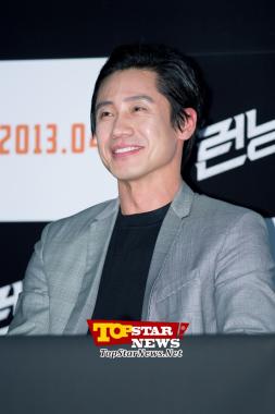 Shin Ha Kyun, "Un fugitivo muy peculiar"…Conferencia de prensa de la película "Running Man" [KMOVIE PHOTO]