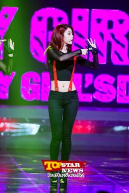 Sojin de Girl’s Day, "Con unos guantes peculiares"… Mnet M! Countdown [KPOP PHOTO]