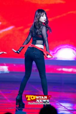 Yura de Girl’s Day, "Espalda provocativa"… Mnet M! Countdown [KPOP PHOTO]