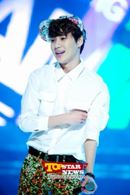 Taemin de SHINee, "Sonriendo a sus fans"… MBC MUSIC "Show Champion" [KPOP PHOTO]