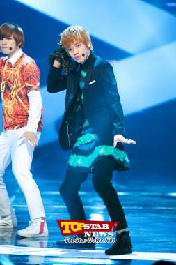 TEEN TOP, "Precisión en la coreografía"… Mnet M! Countdown [KPOP PHOTO]