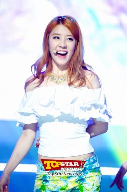 레인보우(RAINBOW), ‘화사한 미소’…MBC MUSIC ‘쇼챔피언’ 생방송 현장 [KPOP PHOTO]