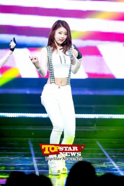 Girl’s Day’s Sojin, ‘Follow the sexy gesture’…Mnet M! Countdown [KPOP PHOTO]