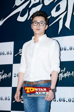 조정석(Jo Jung Suk), ‘포인트는 뿔테안경’ …영화 ‘은밀하게 위대하게’  VIP 시사회 현장 [KMOVIE PHOTO]
