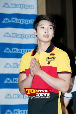 2AM’s Jin Woon, ‘Cheerful smile’ …‘2AM’s Kappa fan signing event’ [KSTAR PHOTO]