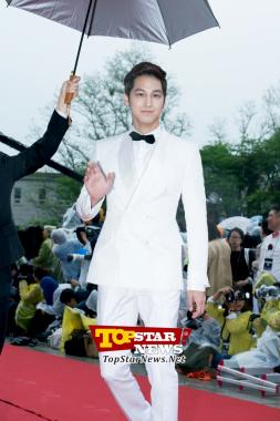 Kim Bum, "Este chico es ideal"… Alfombra roja de la 49ª edición de los Premios "Baeksang Arts Awards" [KSTAR PHOTO]