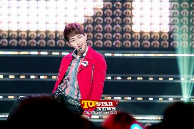 SHINee’s Onew, ‘A chic guy’… MBC MUSIC ‘Show Champion’ [KPOP PHOTO]