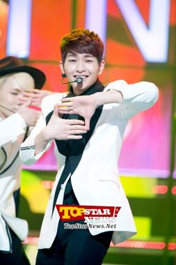 SHINee’s Onew, ‘What spell is this?’… MBC MUSIC ‘Show Champion’ [KPOP PHOTO]