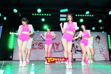 걸스데이(Girl&apos;s Day), ‘시민들을 홀리는 섹시댄스’ …‘걸스데이 게릴라 콘서트’ 현장 [KPOP PHOTO]