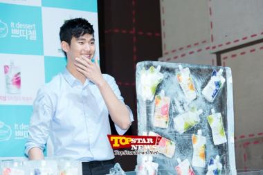 김수현(Kim Soo Hyun), ‘너무 세게 쳤나?’ …‘은밀하게 위대하게 디저트 데이트’ 현장 [KSTAR PHOTO]