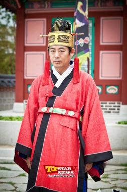 ‘장옥정’ 성동일(Sung Dong Il), 대례복 모습 공개 ‘국구 등극’