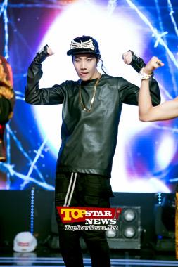 BTS’ J-Hope, ‘Sticking out his tongue~’ …Showcase for BTS’ ‘2 COOL 4 SKOOL’ [KPOP PHOTO]