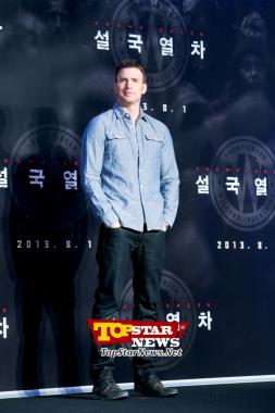 크리스 에반스 (Chris Evans), ‘설레이는 포토타임’… 영화 ‘설국열차’ 내한 기자회견 현장 [KMOVIE PHOTO]