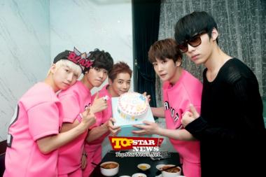 [Star 24 Hours] AA, ‘Thank you for the cake’…  ‘Daily life with AA’ [KSTAR PHOTO]