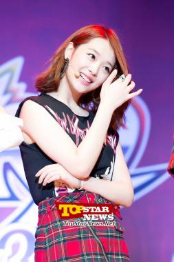 [HD] f(x)’s Sulli, ‘A cute smile’ …’Red Knight’ showcase for the game ‘Elsword’ [KPOP PHOTO]