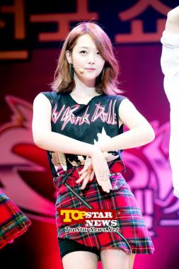 [HD] f(x)’s Sulli, ‘Cute gestures’ …’Red Knight’ showcase for the game ‘Elsword’ [KPOP PHOTO]