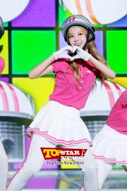 [스타24시] 크레용팝(Crayon Pop) 엘린, ‘하트표를 받아라!’…  ‘점핑점핑 상승세 크레용팝 일상’ [KSTAR PHOTO]