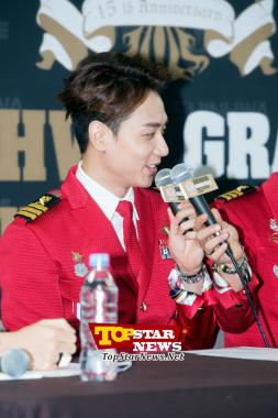 [HD] Shinhwa’s Andy, ‘Holding a wireless mike’… Press conference for ‘2013 SHINHWA GRAND FINALE THE CLASSIC in SEOUL’ [KSTAR PHOTO]
