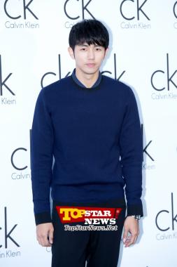 [HD] 2AM’s Seul Ong, ‘Handsome guy’ … Photo wall for the 1st year anniversary of Calvin Klein’s Flagship store [KSTAR PHOTO]