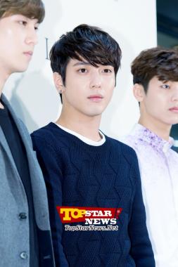 [HD포토] 씨엔블루(CNBLUE) 정용화, ‘가을 분위기가 가득한 코디’ …‘리누이 입점 기념 행사’ 포토월 현장 [KSTAR PHOTO]