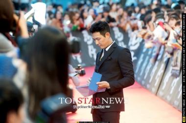 [HD]이정재(Lee Jung Jae), ‘수양대군의 사인!’… 영화 ‘관상’ 레드카펫 현장 [KMOVIE PHOTO]