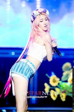 [HD] 스피카(SPICA) 양지원, ‘매력적인 힙라인’ …MBC뮤직 ‘쇼 챔피언’ 방송 현장 [KPOP PHOTO]