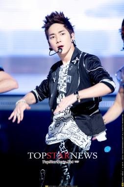 [HD] 뉴이스트(NU&apos;EST) Aron, ‘남성미 가득한 눈빛’ …MBC뮤직 ‘쇼 챔피언’ 방송 현장 [KPOP PHOTO]