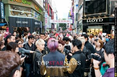 [HD] 틴탑(TEEN TOP), ‘작전회의중?’…  ‘1위 공략 게릴라 콘서트’ 현장 [KSTAR PHOTO]