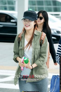 [HD] Rainbow’s Noel, ‘With a happy smile on her face’…  Departure for ‘2K13 Feel Korea’ [KSTAR PHOTO]