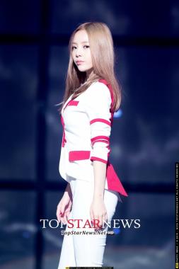 [HD] KARA’s Goo Hara, ‘Haughty gaze’… MBC MUSIC ‘Show Champion’ [KPOP PHOTO]